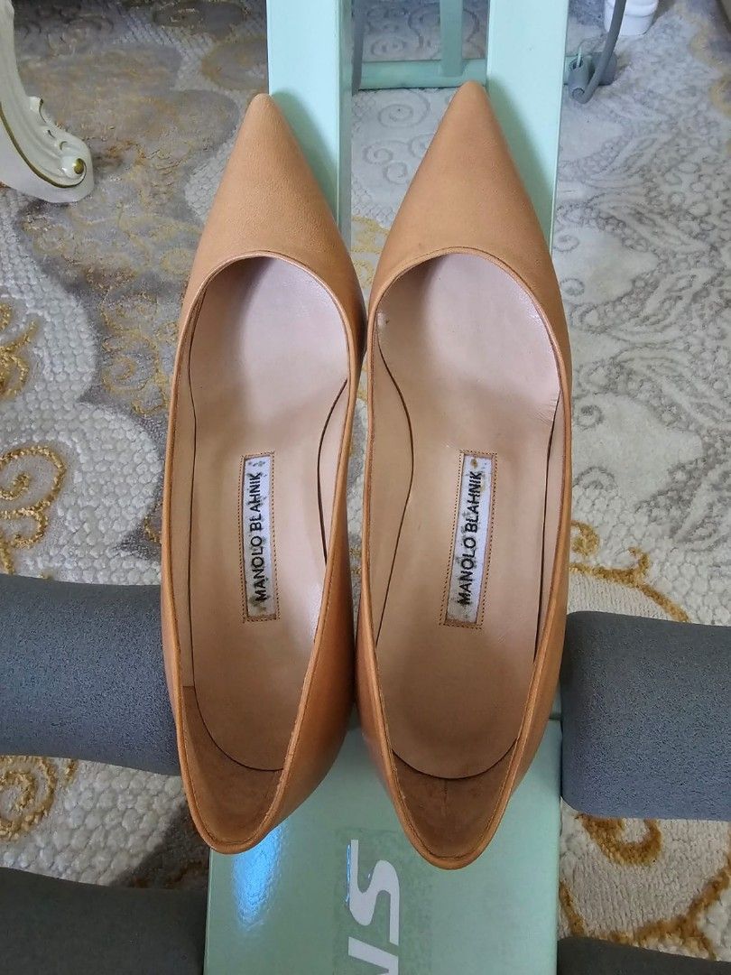 Manolo blahnik nude heels cheap