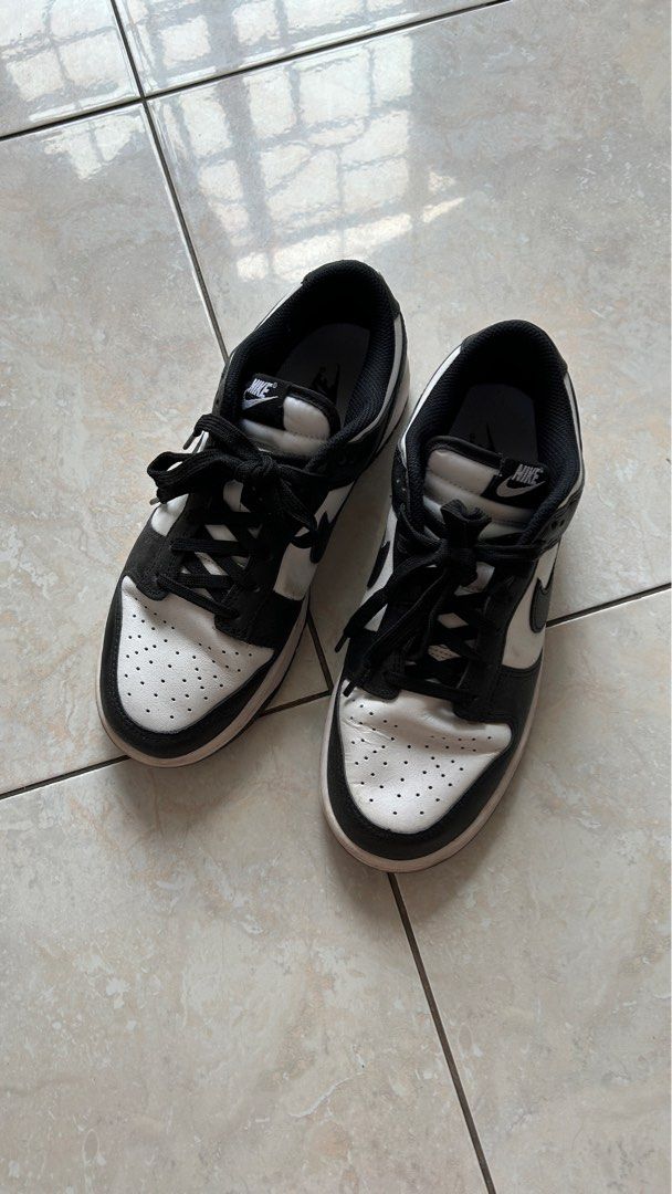 Nike dunk low panda (Category: Sneakers) located in Las Pinas. Submitted by lextui (Listing ID 1317013767, Image 2). Description: Lightly used Nike dunk low pandas ▫️ORIGINAL, purchased from Commonwealth ▫️can be cleaned ▫️comes with a box ▫️with some creases, this was used less than 10x but creases more than my other dunks ▫️women’s size 7.5.