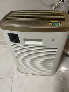 (Category: ) located in . Submitted by chua.r.ivan (Listing ID 1317039453, Image 1). Description: .