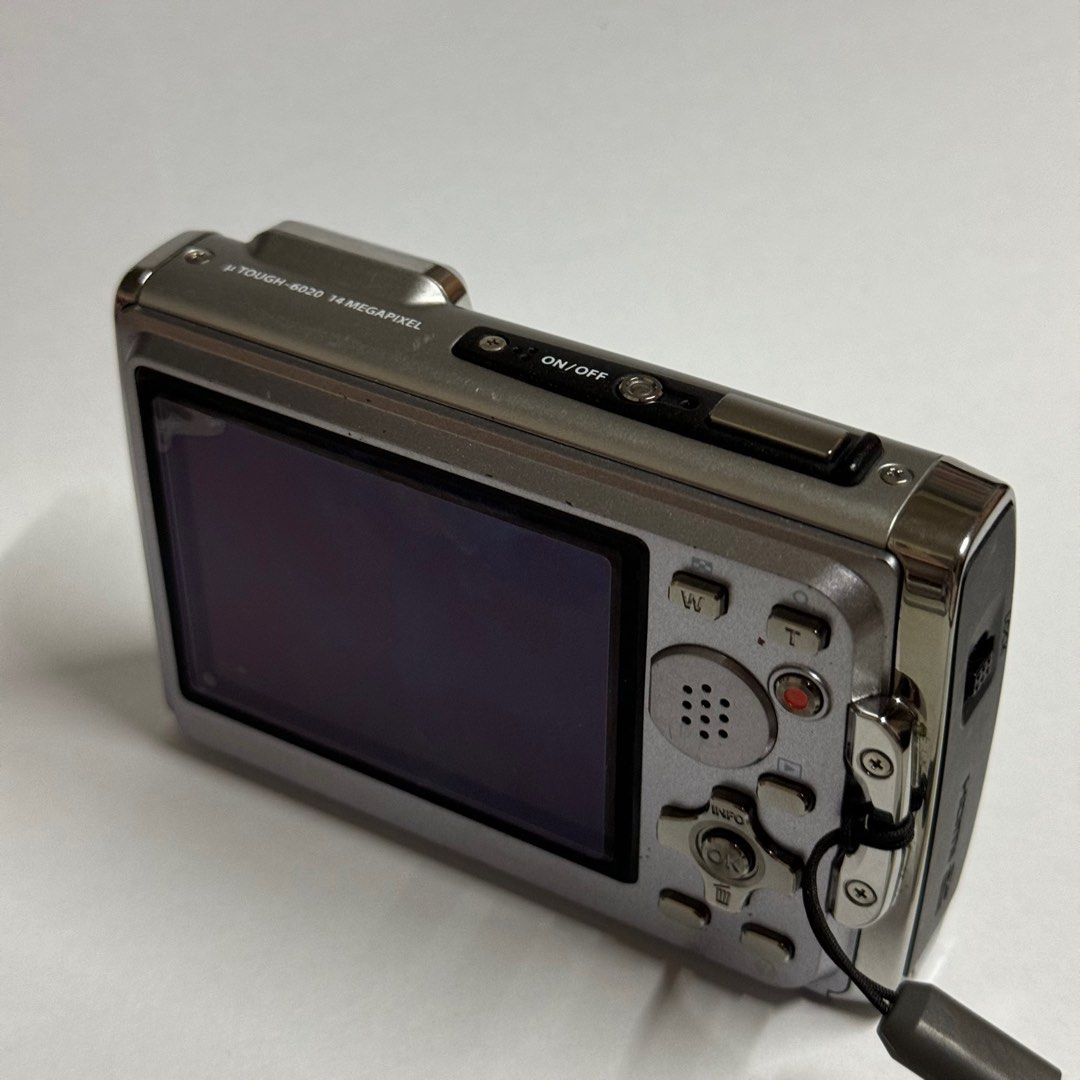 Olympus uTough-6020 Waterproof Digital Camera (Category: Cameras) located in Manila. Submitted by doremicarteu (Listing ID 1317151717, Image 3). Description: kindly contact me via sms ! im currently on msg quota :( ꒰ olympus uTough-6020 ꒱ ⤷ fully functional / no issues ⤷ vintage output (9/10 cosmetics) ⤷ waterproof digicam perfect for summer ! ☀️🏝️ ⤷ inclus : cam, battery, universal charger, wrist strap dm for more info ◡̈ ⌗ wts lfb digicam digi