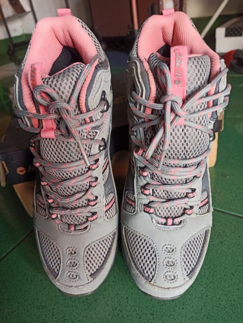 Preloved sepatu Hiking HI TEC Bryce II WP