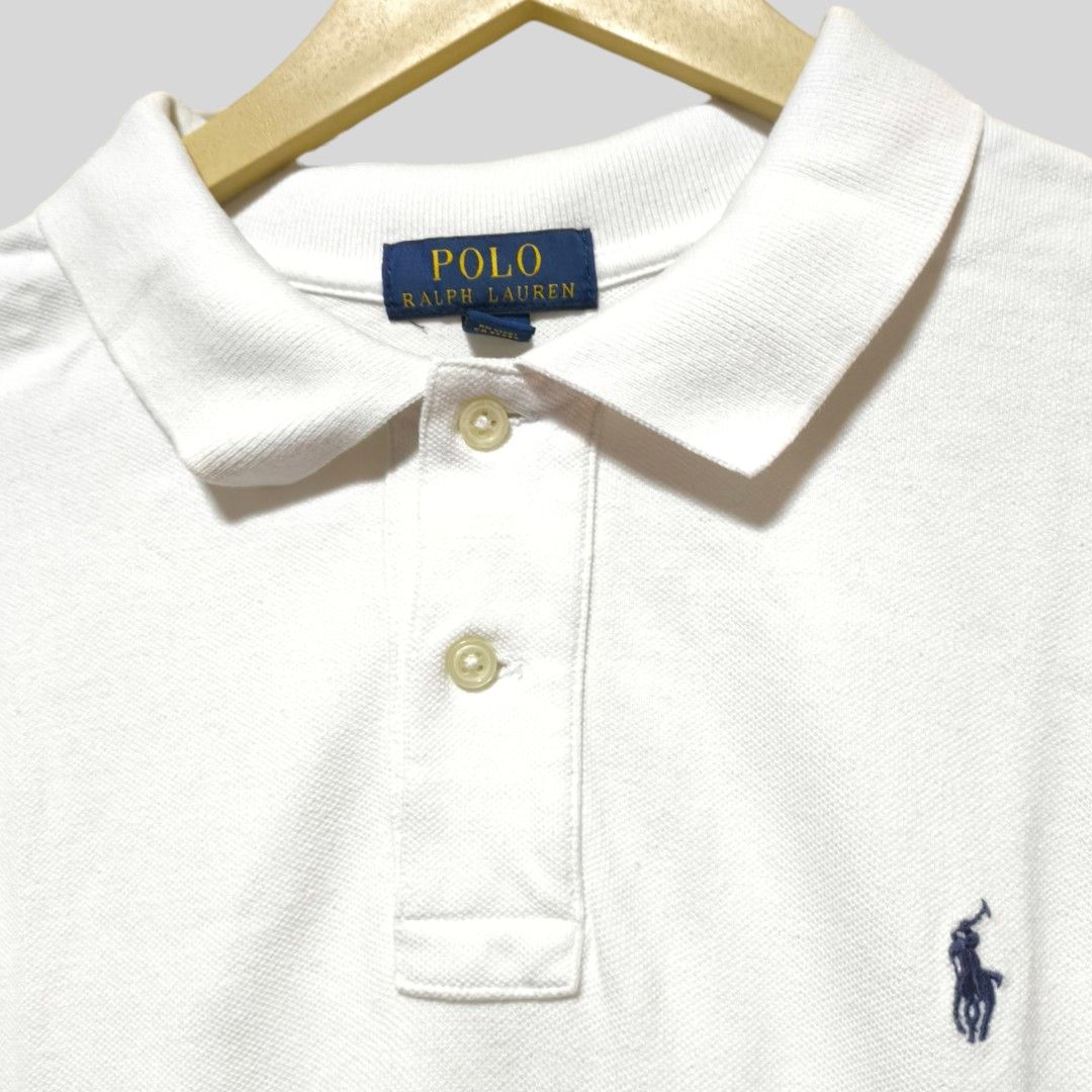 Ralph Lauren White Poloshirt (Category: Tshirts & Polo Shirts ) located in Bacolod City. Submitted by plux.bcd (Listing ID 1317109760, Image 2). Description: Ralph Lauren Polo Shirt (White) Color rate:9.8/10 Size: XL Youth(Best Fit Medium Adult) Dimensions: 19 width, 28 length (front) 30 length (back) Flaws:❌.