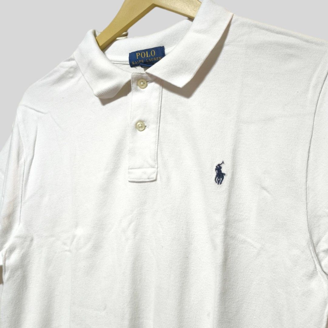 Ralph Lauren White Poloshirt (Category: Tshirts & Polo Shirts ) located in Bacolod City. Submitted by plux.bcd (Listing ID 1317109760, Image 3). Description: Ralph Lauren Polo Shirt (White) Color rate:9.8/10 Size: XL Youth(Best Fit Medium Adult) Dimensions: 19 width, 28 length (front) 30 length (back) Flaws:❌.
