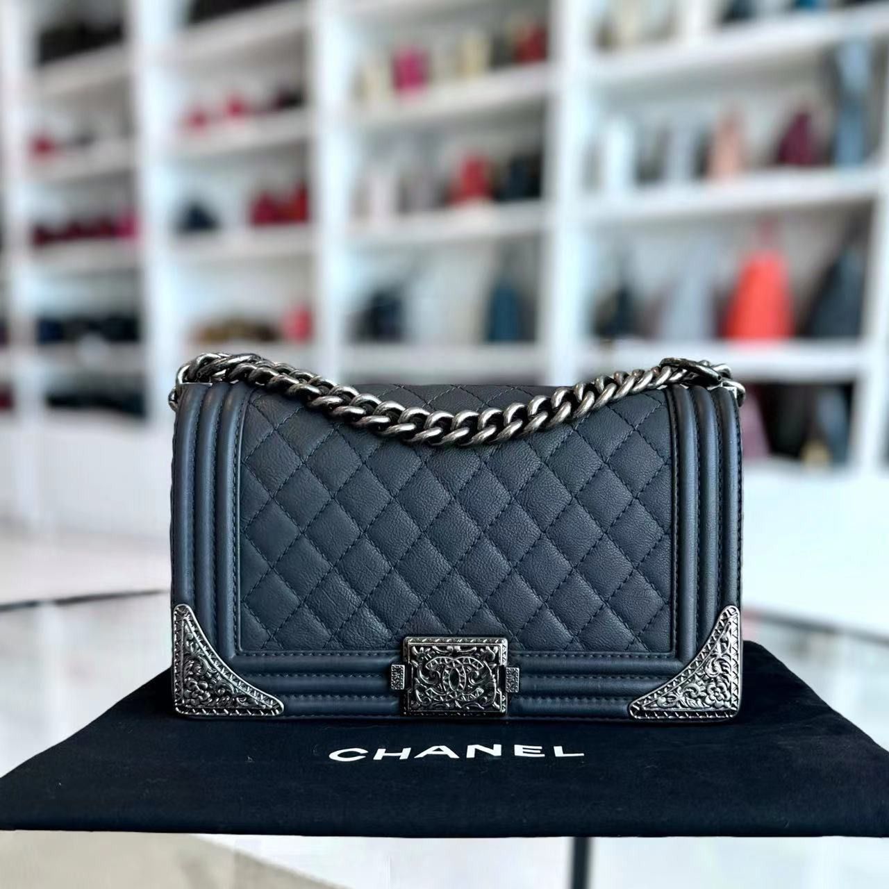 Gray chanel boy bag clearance