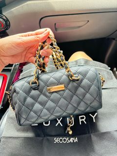 (Category: ) located in . Submitted by boutiquedeph (Listing ID 1317006314, Image 1). Description: .
