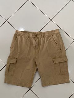 (Category: ) located in . Submitted by thriftchums (Listing ID 1317092378, Image 1). Description: .