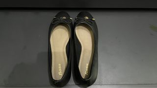 (Kategori: ) berada di . Dikirim oleh dedeella (ID iklan 1317128609, Gambar 1). Deskripsi: .