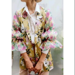 (Kategori: ) berada di . Dikirim oleh yrs.preloved (ID iklan 1317123446, Gambar 1). Deskripsi: .