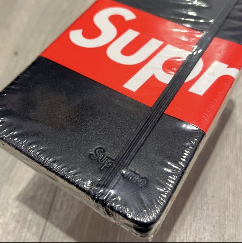 Supreme®/Moleskine® Notebooks 3冊セット