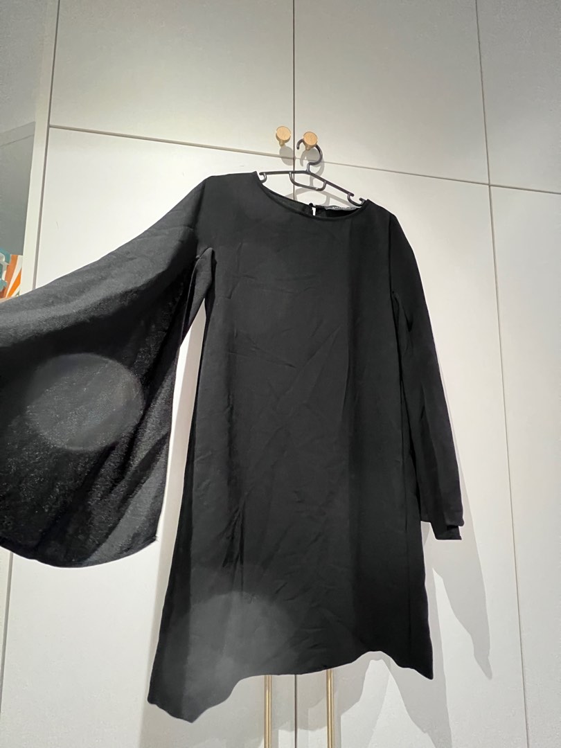 Cape sleeve dress zara top
