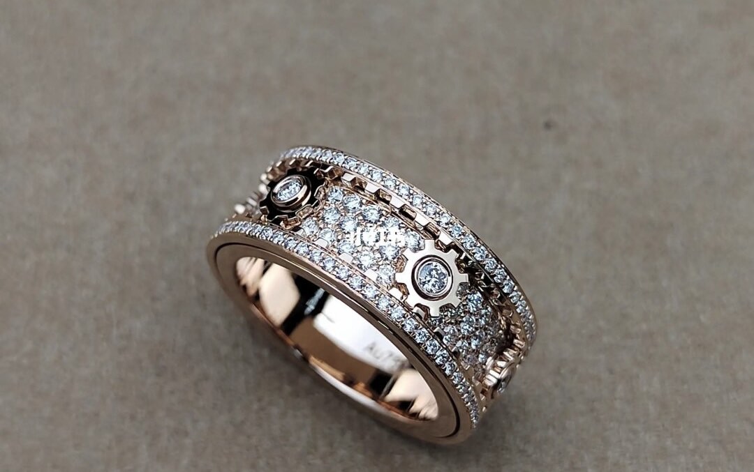 18K Gold Gear Ring with customizable precious stones Luxury Accessories on Carousell