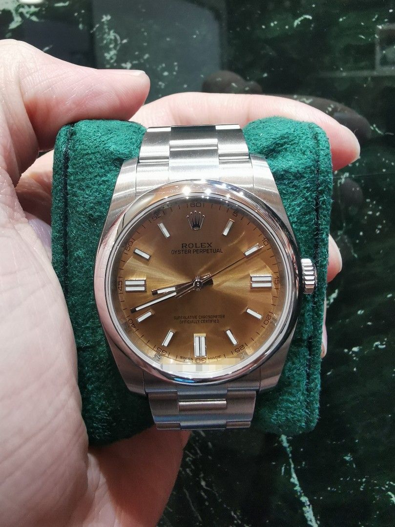 2 year rolex warranty Rolex Oyster perpetual OP36 white grape 116000 (Category: Watches) located in Singapore. Submitted by hengwatch (Listing ID 1312260787, Image 1). Description: Rolex Oyster perpetual OP36 white grape Model number 116000 Mint condition Factory sticker intact on clasp Comes with box and cert dated Dec 2014 With rolex service centre service card, 2 year warranty until May 2024 Selling for $7900 Subscribe to our tele-gram group f