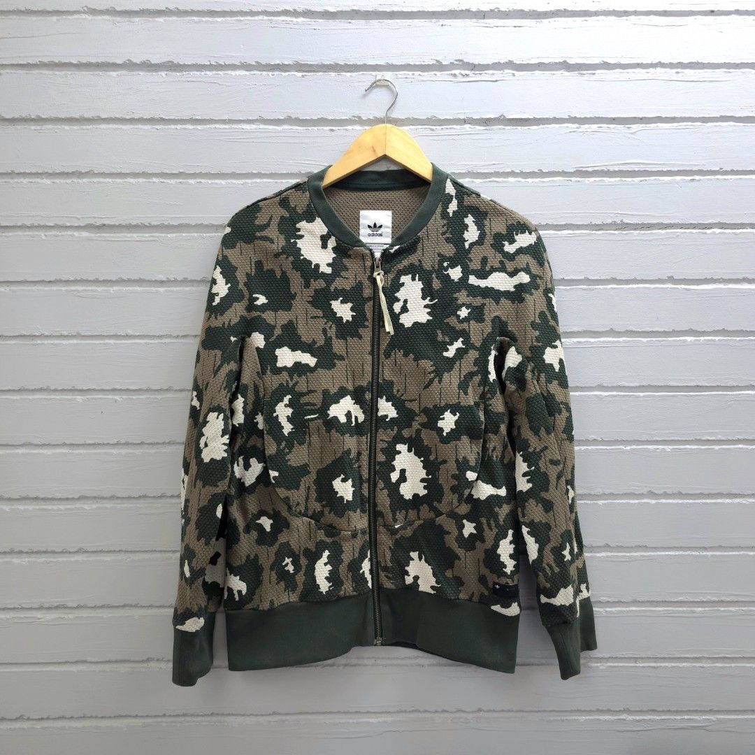 Adidas Camo Bomber Jacket Women s Fashion Coats Jackets and Outerwear on Carousell