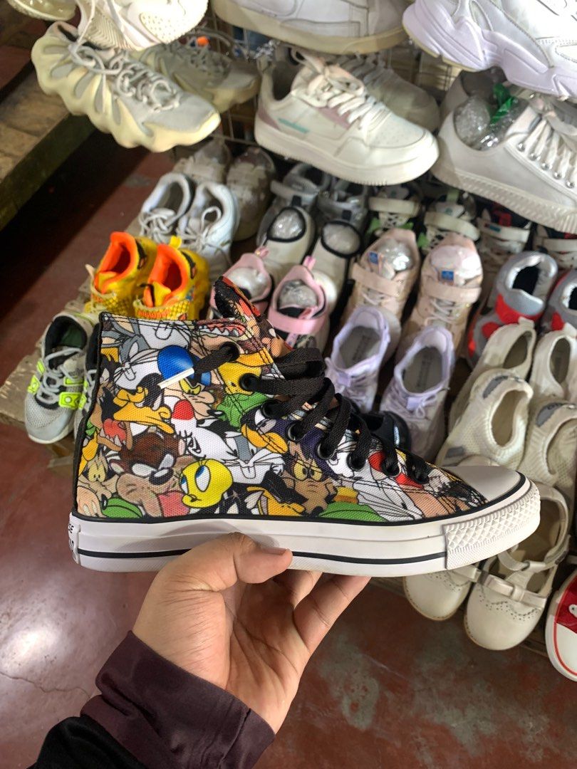 Converse looney tunes new arrivals