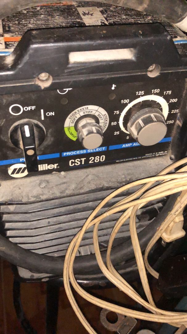 CST 280 WELDIING MACHINE, Commercial & Industrial, Construction Tools ...