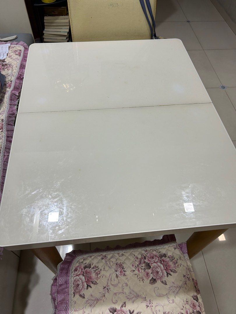 dining table (Category: Tables & Sets) located in Singapore. Submitted by janelle2008 (Listing ID 1312229284, Image 2). Description: .