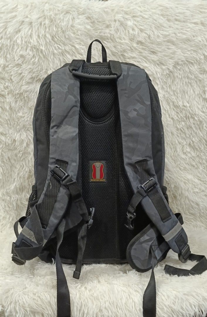 Dr. Kong large backpack (Category: Backpacks) located in Cabuyao City. Submitted by jhings.olshoppe (Listing ID 1312199549, Image 3). Description: .