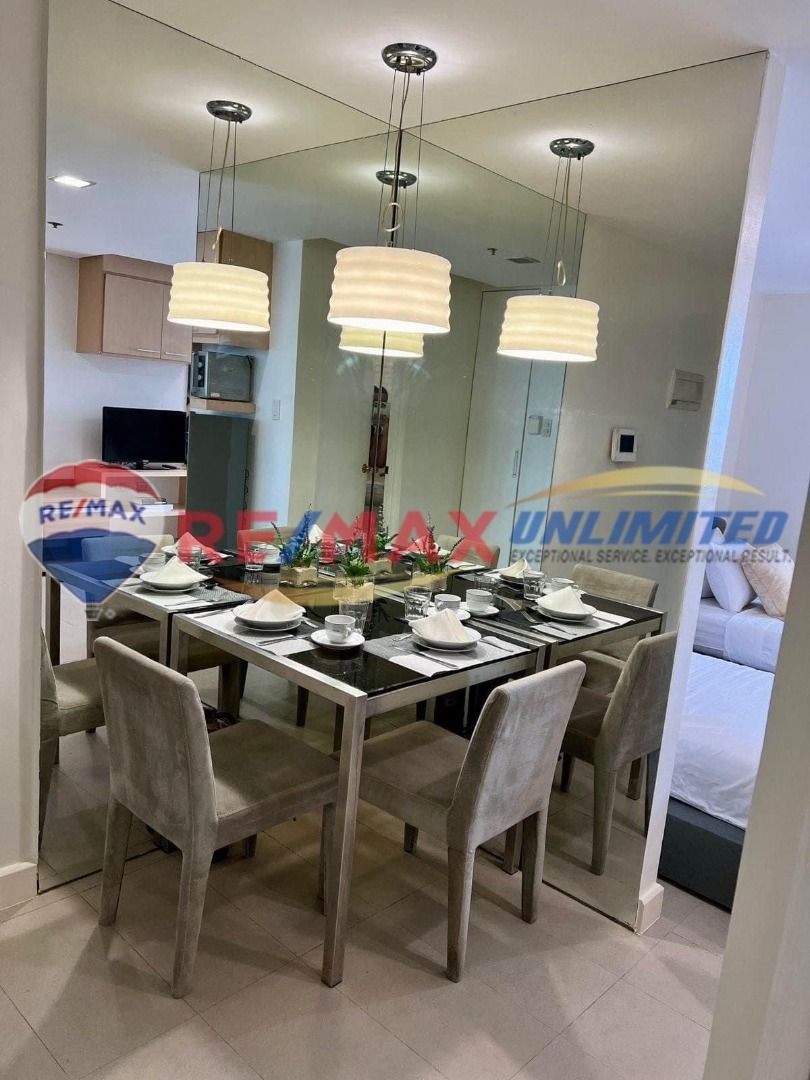 FOR SALE BSA TWIN TOWER ORTIGAS (Category: Apartments & Condos) located in Makati City. Submitted by REMAXUNLIMITEDPH (Listing ID 1312175666, Image 3). Description: FOR SALE BSA TWIN TOWER ORTIGAS Situated in a prime location: Ortigas ( Behind Sm Megamall Tower A, and ADB, Podium) - Studio unit - High Floor - 35.90 sqm - Furnished - Newly renovated - Ortigas Skyline View - Clean TItle & Updated Dues Asking Price: 5M Nego DIRECT TO OWNER For inqui
