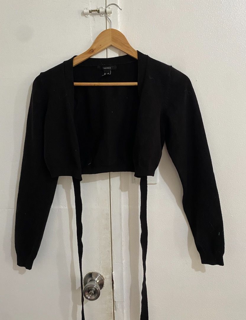 Forever 21 longsleeves top crop top (Category: Longsleeves) located in Binan City. Submitted by themkeps (Listing ID 1312184541, Image 3). Description: .