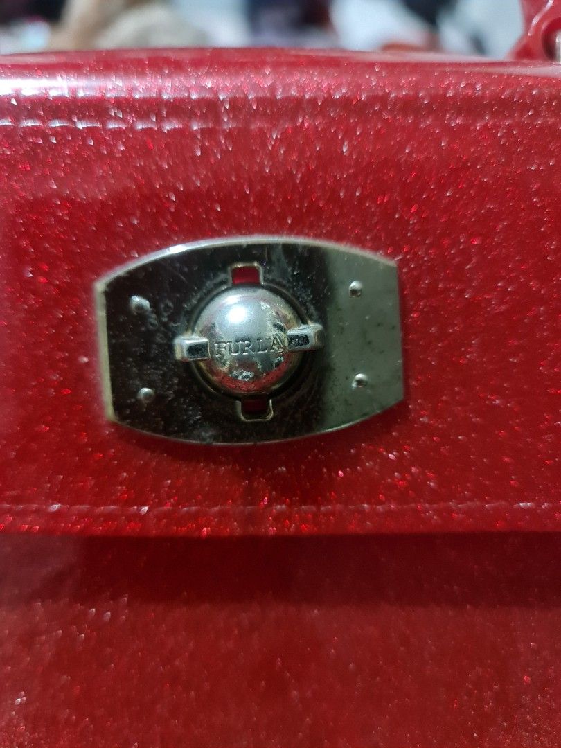 Furla Jelly Bag (Category: Luxury Bags & Wallets) located in Angeles City. Submitted by reallygraceful (Listing ID 1312175761, Image 3). Description: Furla Jelly Bag Crossbody/Shoulder Bag ❤️Good Condtion ❤️minor flaws seen on my last photos unnoticeable naman ❤️Medium size NO LOW-BALLING ❌️.