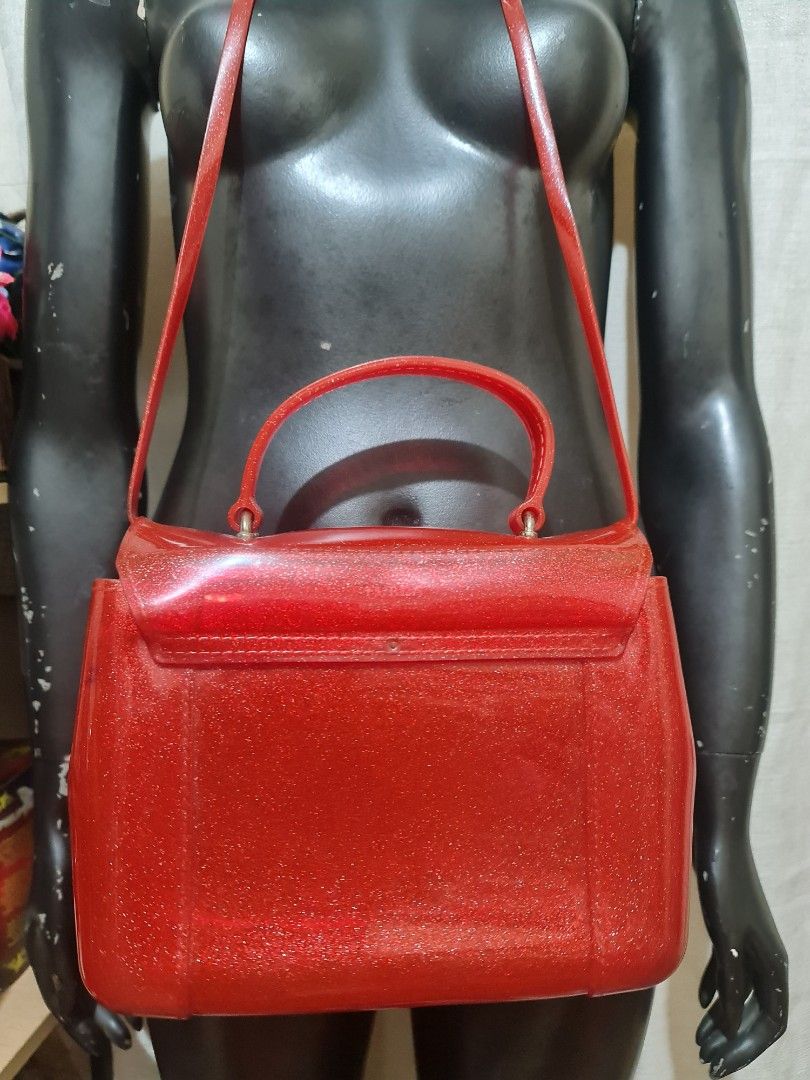 Furla Jelly Bag (Category: Luxury Bags & Wallets) located in Angeles City. Submitted by reallygraceful (Listing ID 1312175761, Image 2). Description: Furla Jelly Bag Crossbody/Shoulder Bag ❤️Good Condtion ❤️minor flaws seen on my last photos unnoticeable naman ❤️Medium size NO LOW-BALLING ❌️.