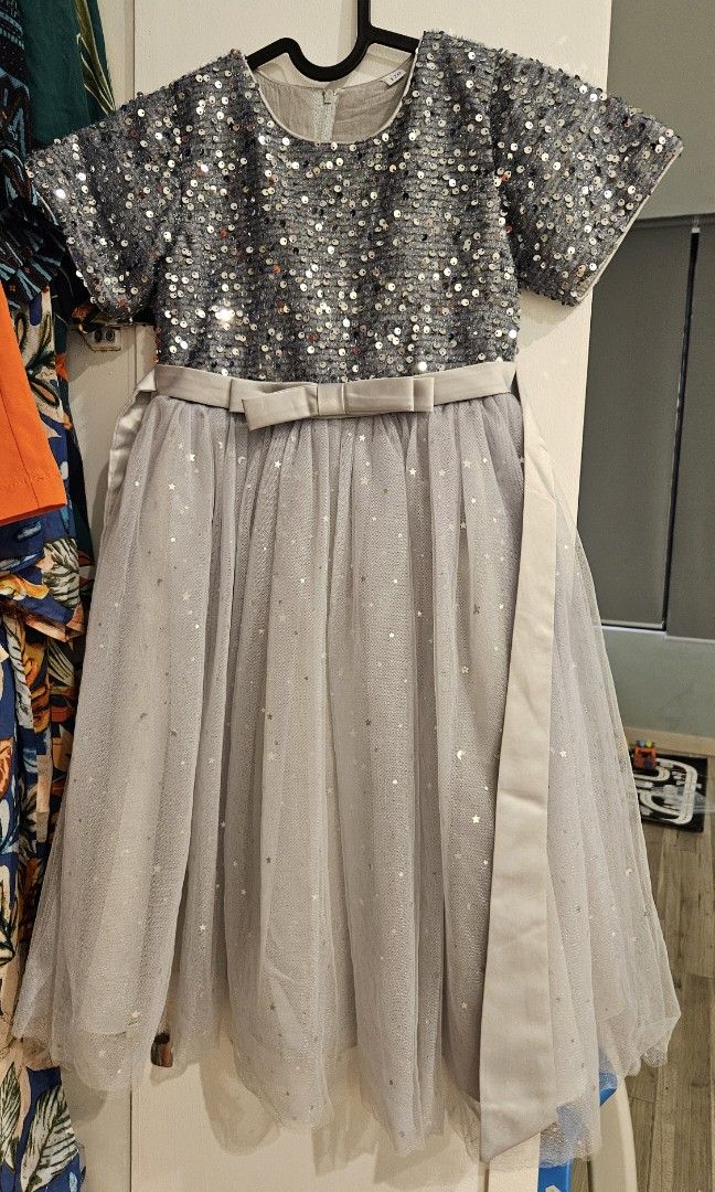 GIRLS SEQUINED DRESS (Category: Babies & Kids Fashion) located in Bulacan. Submitted by armauimdr (Listing ID 1312203106, Image 1). Description: Size 120 on tag fits 3 to 5yo.