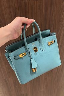 (Category: ) located in . Submitted by gluxury (Listing ID 1074398176, Image 1). Description: .