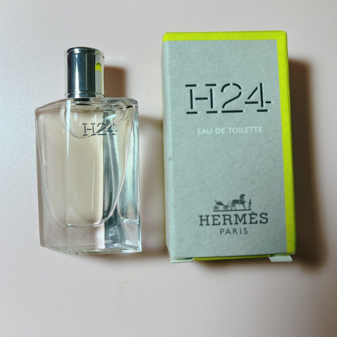 Hermes H24 Eau De Toilette 5ml (Category: Fragrance & Deodorants) located in Manila. Submitted by lessentiel.ph (Listing ID 1307130568, Image 1). Description: Created by Hermès perfumer Christine Nagel, H24 eau de toilette is the first olfactory expression of the contemporary man according to Hermès. It is a bright and radiant fragrance, stemming from the daring blend of nature and technology. OLFACTORY NOTES The aromatic, botanical freshness of 