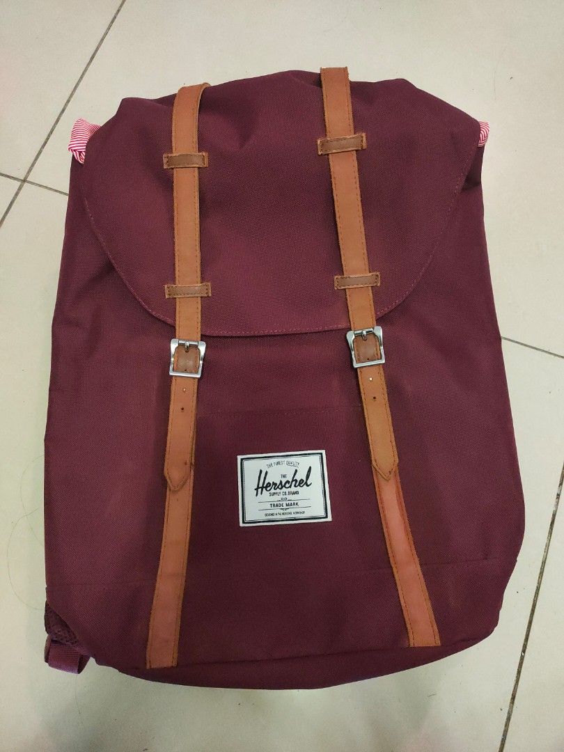 burgundy crosshatch herschel backpack Classic XL this backpack not only looks good but also does good for the planet hershell backpack maroon hawk jansport