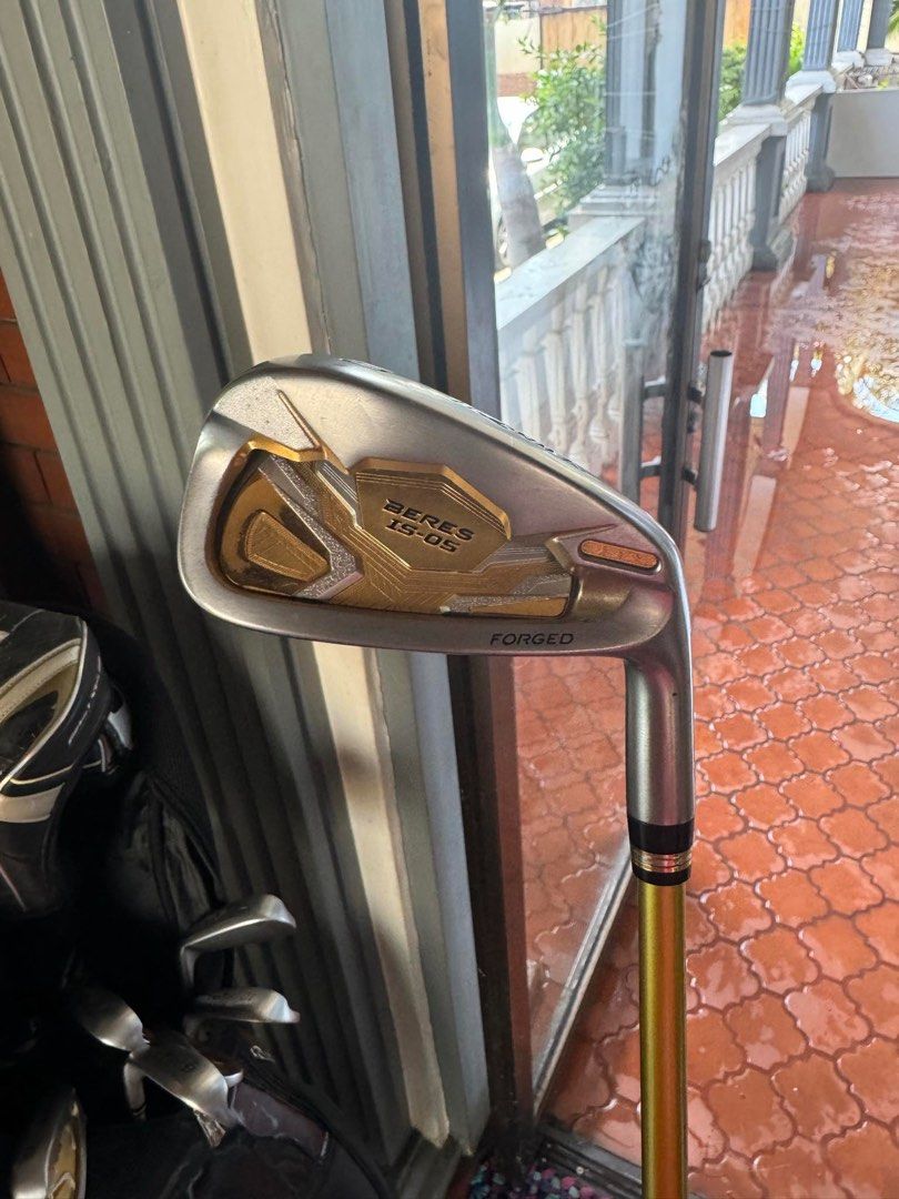 HONMA BERES 3 STAR IS-05 (Category: Golf) located in Makati City. Submitted by alj777 (Listing ID 1312258798, Image 1). Description: IS-05 Honma Beres 3star IRONS 5i-P Driver-3wood-5wood With honma Bag included Very mint condition Senior player.