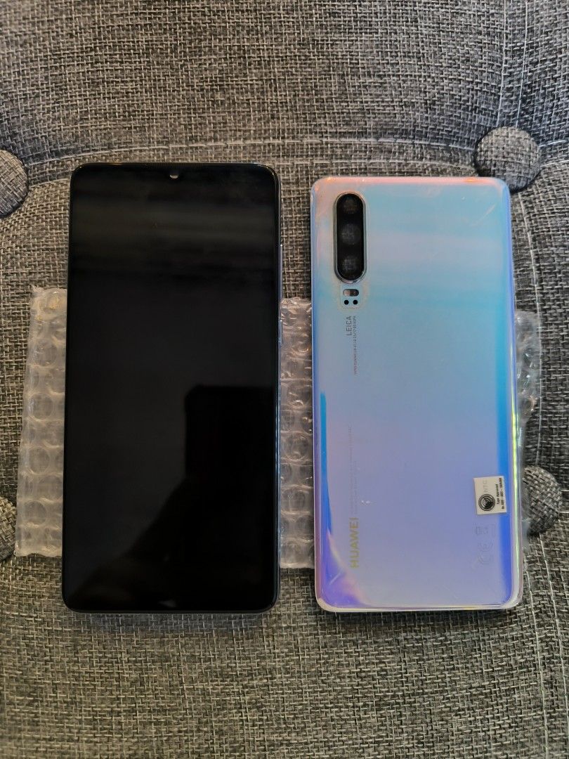 Huawei P30 Parts All Original (Category: Huawei) located in Quezon City. Submitted by mr.buyandsell (Listing ID 1312187832, Image 1). Description: Huawei P30 Original Parts LCD with Battery Back Case Back Camera Front Camera Sim Tray Charging Board Speaker Charging Flex.