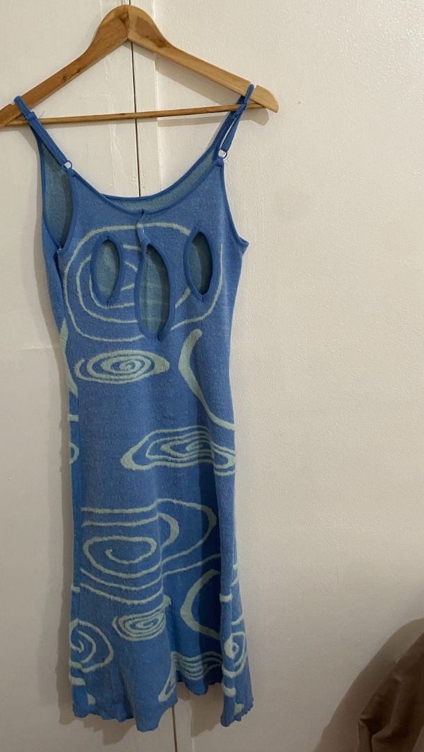 Kendall Jenner dress blue (Category: Dresses) located in Binan City. Submitted by themkeps (Listing ID 1312183462, Image 2). Description: used twice.
