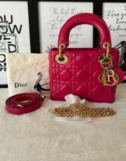 (Category: ) located in . Submitted by dg.luxeindulgence (Listing ID 1312178713, Image 1). Description: .