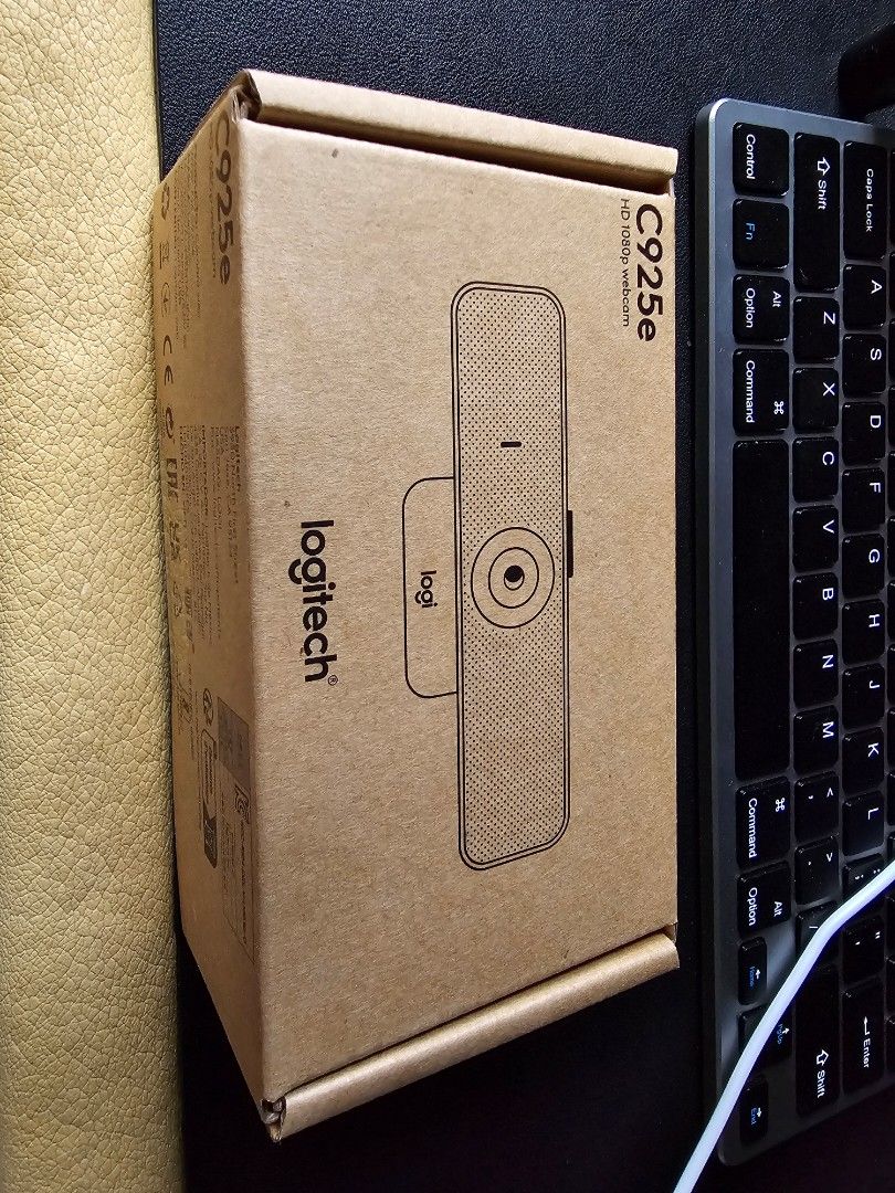 Logitech Webcam C925e (Category: Webcams) located in Singapore. Submitted by bolddreamer (Listing ID 1312190845, Image 3). Description: Brand new sealed Logitech C925e for sale.