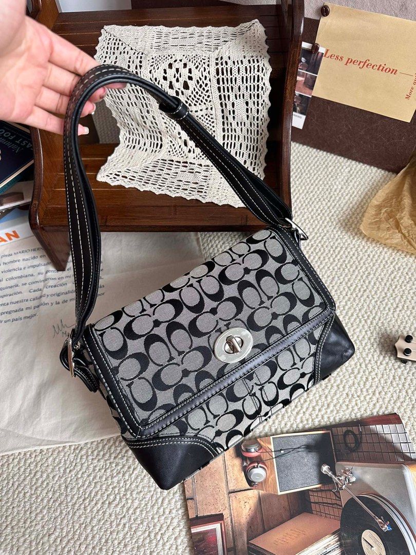 lowest price Authentic Coach vintage shoulder bag