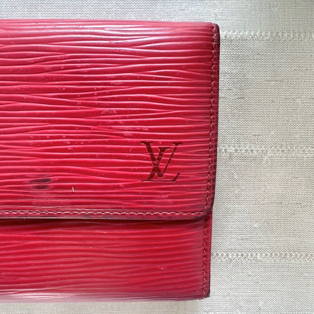 LV Elise Red Epi Compact Wallet (Category: Luxury Bags & Wallets) located in Floridablanca. Submitted by lj_domasian (Listing ID 1312274012, Image 3). Description: Original! LV Elise Red Epi Compact Wallet ₱3,000 𝗜𝗻𝗰𝗹𝘂𝘀𝗶𝗼𝗻/𝘀: None 𝑪𝒐𝒏𝒅𝒊𝒕𝒊𝒐𝒏: 8/10 - good condition ~ 𝐂𝐨𝐧𝐝𝐢𝐭𝐢𝐨𝐧 𝐝𝐞𝐬𝐜𝐫𝐢𝐩𝐭𝐢𝐨𝐧👇🏼 - sign of use on epi leather - rubs on corners - code is still here pero hirap picture-an 𝗗𝗶𝗺𝗲𝗻𝘀𝗶𝗼𝗻𝘀: 👇🏼 Le