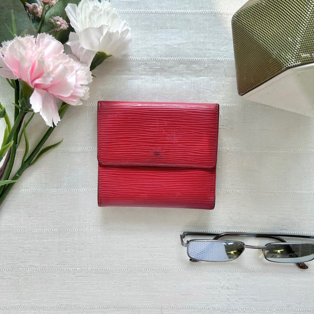LV Elise Red Epi Compact Wallet (Category: Luxury Bags & Wallets) located in Floridablanca. Submitted by lj_domasian (Listing ID 1312274012, Image 2). Description: Original! LV Elise Red Epi Compact Wallet ₱3,000 𝗜𝗻𝗰𝗹𝘂𝘀𝗶𝗼𝗻/𝘀: None 𝑪𝒐𝒏𝒅𝒊𝒕𝒊𝒐𝒏: 8/10 - good condition ~ 𝐂𝐨𝐧𝐝𝐢𝐭𝐢𝐨𝐧 𝐝𝐞𝐬𝐜𝐫𝐢𝐩𝐭𝐢𝐨𝐧👇🏼 - sign of use on epi leather - rubs on corners - code is still here pero hirap picture-an 𝗗𝗶𝗺𝗲𝗻𝘀𝗶𝗼𝗻𝘀: 👇🏼 Le