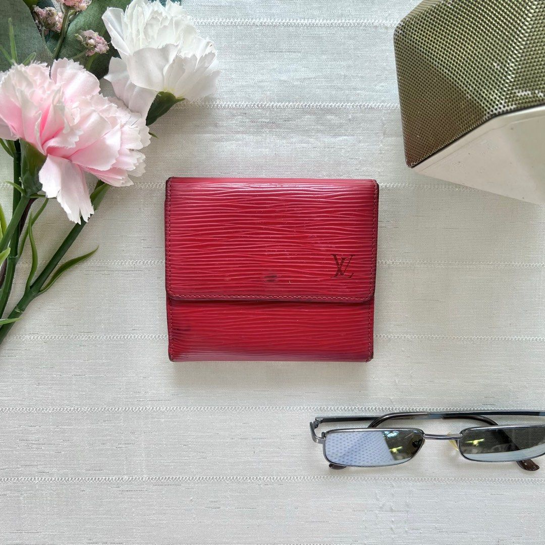 LV Elise Red Epi Compact Wallet (Category: Luxury Bags & Wallets) located in Floridablanca. Submitted by lj_domasian (Listing ID 1312274012, Image 1). Description: Original! LV Elise Red Epi Compact Wallet ₱3,000 𝗜𝗻𝗰𝗹𝘂𝘀𝗶𝗼𝗻/𝘀: None 𝑪𝒐𝒏𝒅𝒊𝒕𝒊𝒐𝒏: 8/10 - good condition ~ 𝐂𝐨𝐧𝐝𝐢𝐭𝐢𝐨𝐧 𝐝𝐞𝐬𝐜𝐫𝐢𝐩𝐭𝐢𝐨𝐧👇🏼 - sign of use on epi leather - rubs on corners - code is still here pero hirap picture-an 𝗗𝗶𝗺𝗲𝗻𝘀𝗶𝗼𝗻𝘀: 👇🏼 Le