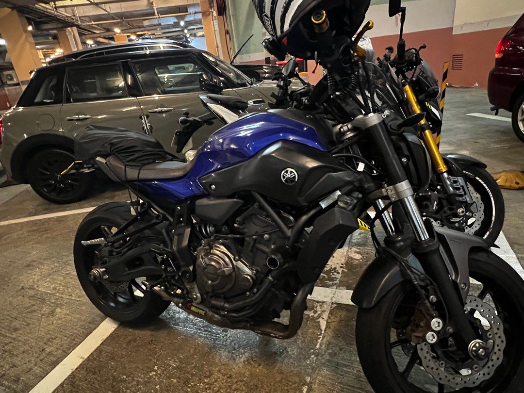 Mt07 2014 （分類：電單車買賣）位於 Hong Kong。 由 chiki.ctk 提交（商品編號 1312228708，圖片 2）。簡介： 30000米 長泊室內 手手假日車 上兩手都四個月牌費 （因接朋友車所以知道）牌費到7月 小量改裝 冇跌冇派 自己揸左大慨2xxx 公里唔洗整車爽好力 即買即揸 有誠意可議 但唔好大幅議價 手下留情 荃灣/大西北睇車 其他地點可 pm 詳談🙏🏻。