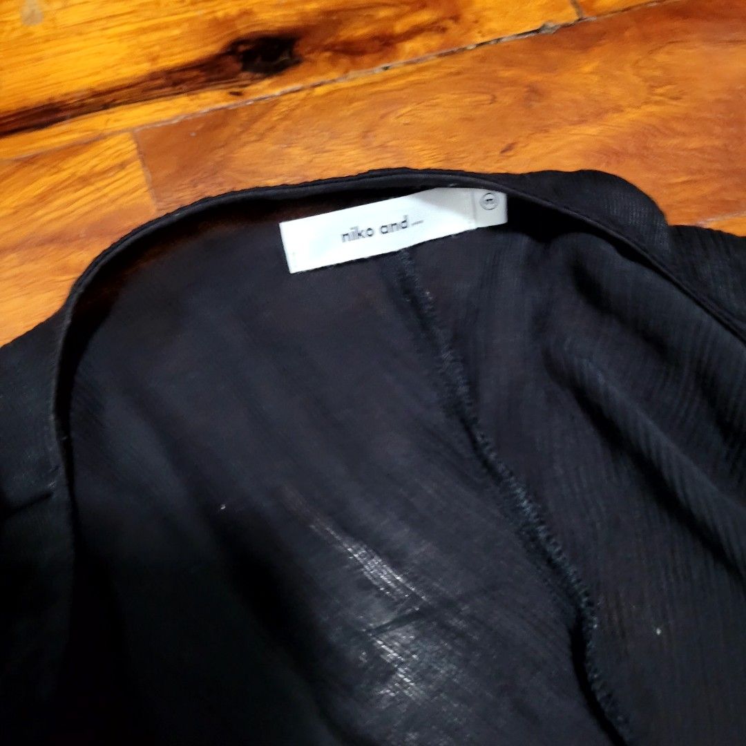 Niko and... Black Cropped Cardigan (Category: Coats, Jackets and Outerwear) located in Las Pinas. Submitted by mrcdshon (Listing ID 1312259281, Image 3). Description: Cropped Cardigan Sleeve Length: 29" Sleeve Opening: 5" Width: 20".