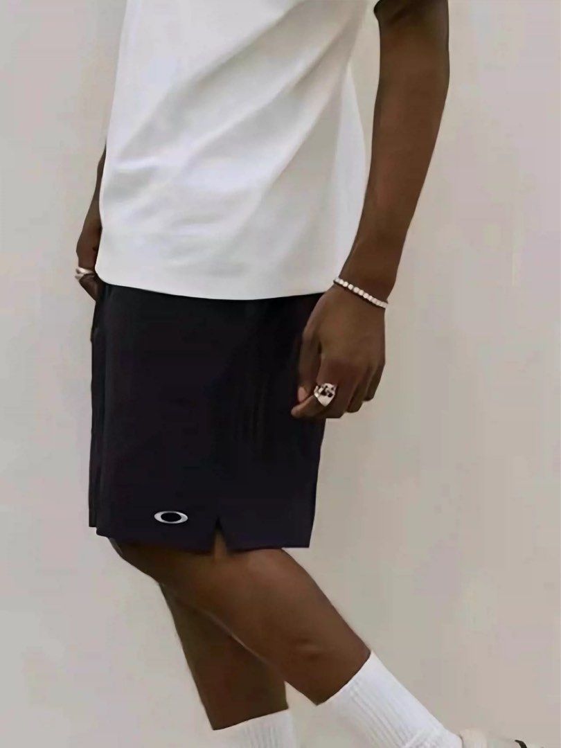 Oakley Basic Shorts (Category: Shorts) located in Singapore. Submitted by syndcat (Listing ID 1312279727, Image 5). Description: Size: M / L / XL / XXL / XXXL Measurement (in cm): FL: Front Length SS: Shoulder to Shoulder C: Chest SL: Sleeve Length M: C 107 | FL 73 | SS 42.5 | SL 160-170 | Weight 110-125 L: C 111 | FL 76 | SS 43.5 | SL 170-173 | Weight 125-145 XL: C 115 | FL 79 | SS 45.0 | SL 173-178 | Weight 145-165 XXL: C 119 | FL 82 | SS 46.5 