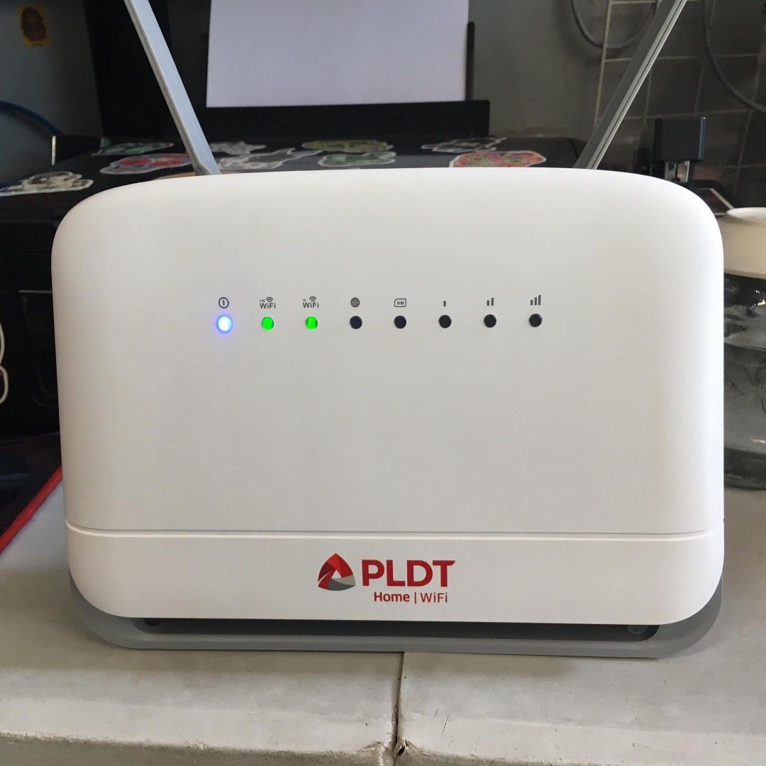 PLDT Greenpacket DH-725 (Category: Networking) located in Paranaque City. Submitted by lusub.trading (Listing ID 1312228040, Image 2). Description: PLDT Greenpacket DH-725 Without Sim card 800.