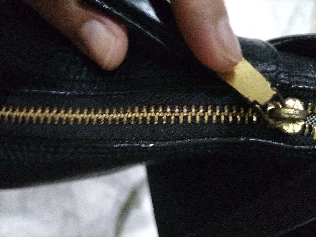Fossil bag serial number discount