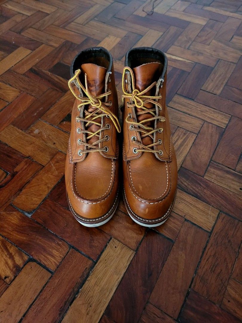 Red Wing 875 Moc Toe Leather Boots (Category: Boots) located in Quezon City. Submitted by forgarments (Listing ID 1312168678, Image 2). Description: Red Wing 875 Moc Toe Leather Boots Excellent Condition -Heel & Toe Drags. See the photos for details. Size: 7 US | 39 EUR -5300.