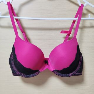 （分類：）位於 。 由 emma514 提交（商品編號 1312171894，圖片 1）。簡介： 。