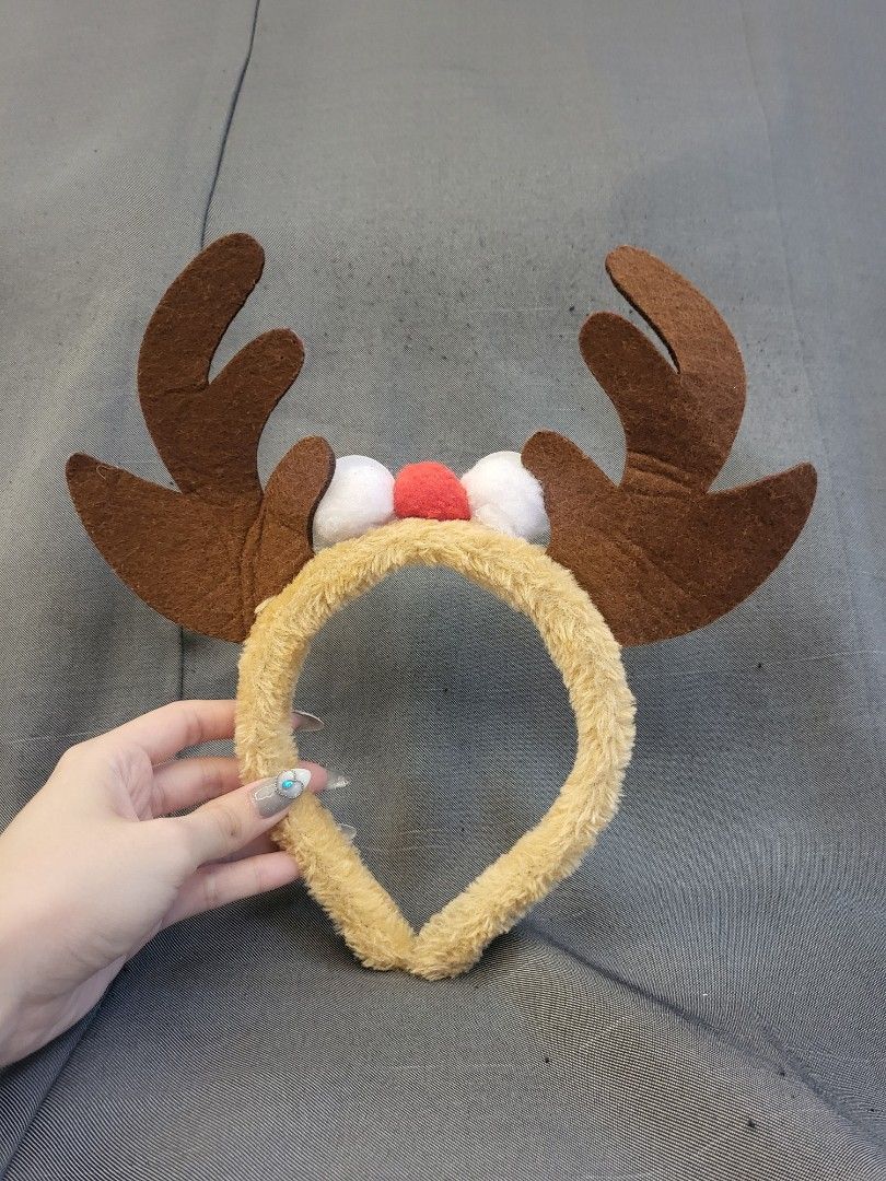 Reindeer 2 Pcs. Headband Set (Category: Hair Accessories) located in San Fernando. Submitted by jpmarketplace2023 (Listing ID 1312131234, Image 3). Description: 💚 All items are authentic from Japan. 💛 MOP: GCash (❌️ GCash Protect) 🩵 MOD: LBC only (❌️ S. Checkout, COD, COP) 💙 Meet-up: Vista Mall, San Fernando, Pampanga 💜 All items are on-hand. 🧡 First to pay gets the item first. ❤️ Breakable items are packed with care and caution. Seller wil