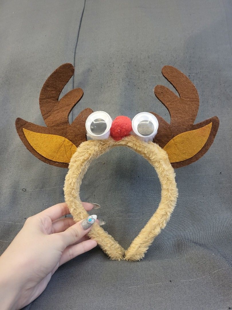 Reindeer 2 Pcs. Headband Set (Category: Hair Accessories) located in San Fernando. Submitted by jpmarketplace2023 (Listing ID 1312131234, Image 2). Description: 💚 All items are authentic from Japan. 💛 MOP: GCash (❌️ GCash Protect) 🩵 MOD: LBC only (❌️ S. Checkout, COD, COP) 💙 Meet-up: Vista Mall, San Fernando, Pampanga 💜 All items are on-hand. 🧡 First to pay gets the item first. ❤️ Breakable items are packed with care and caution. Seller wil