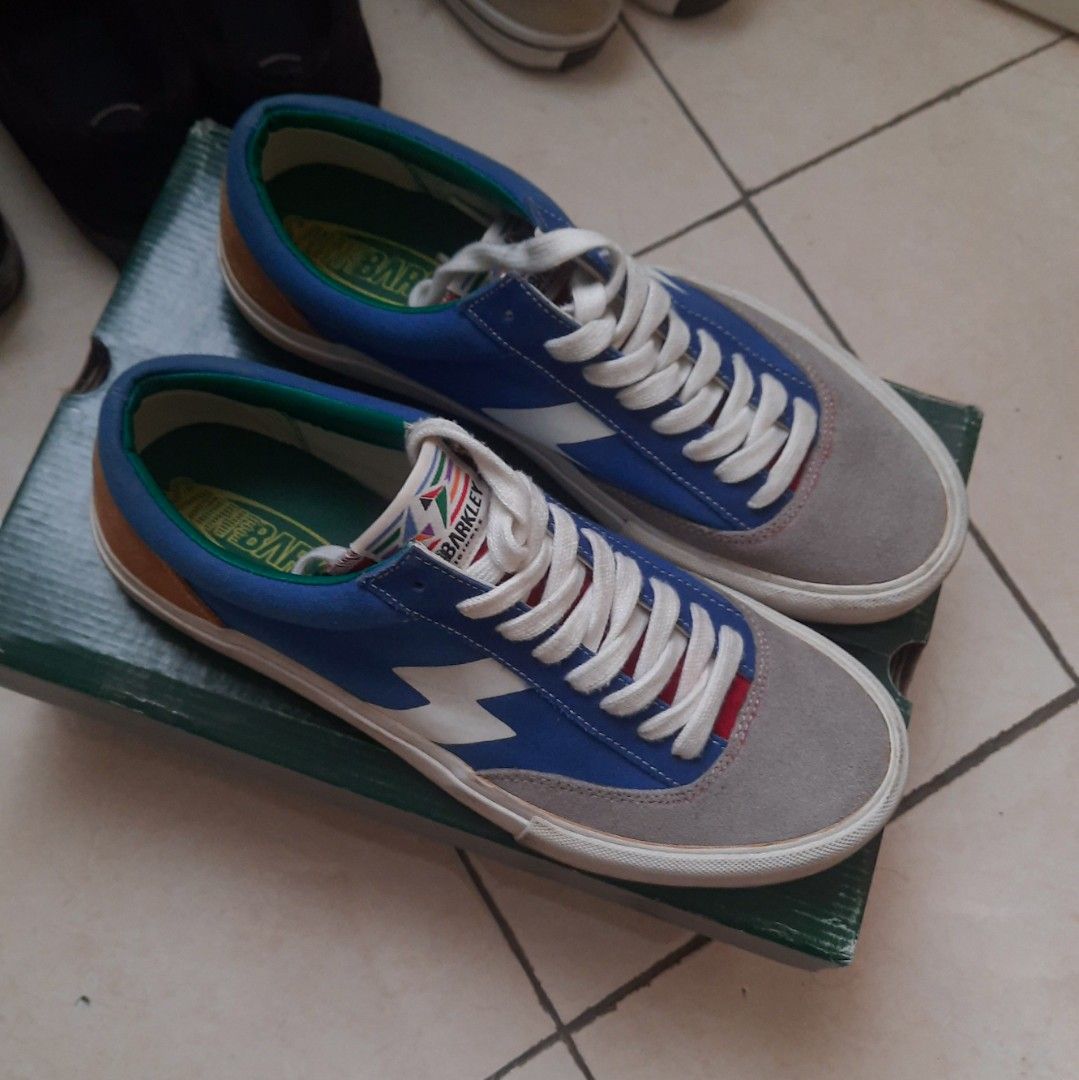 Saint Barkley Buckheaven CMYK, Fesyen Pria, Sepatu Sneakers di