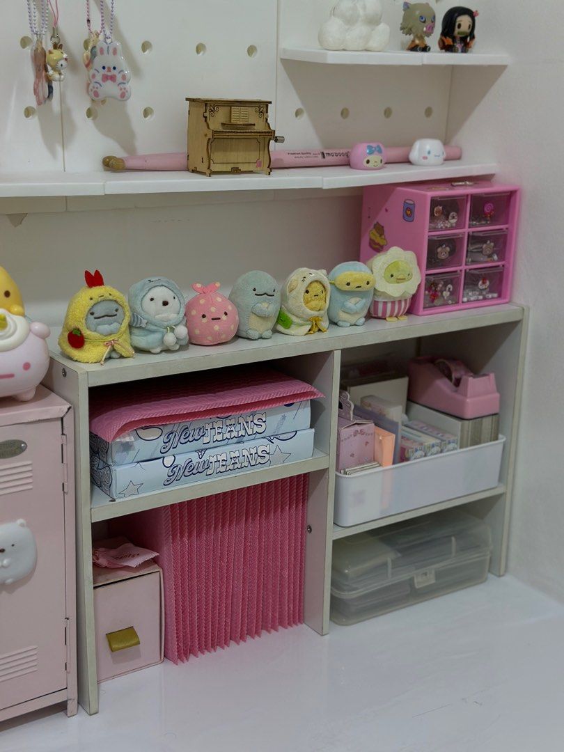 Small Desk Storage | Bookshelf (Category: Storage Boxes & Baskets) located in Taguig. Submitted by chrryblssmhvn (Listing ID 1312122688, Image 2). Description: the white shelf only orig price is 899 has slight discoloration and ung sira sa gilid is mali ko nung unang kabit ng pako.