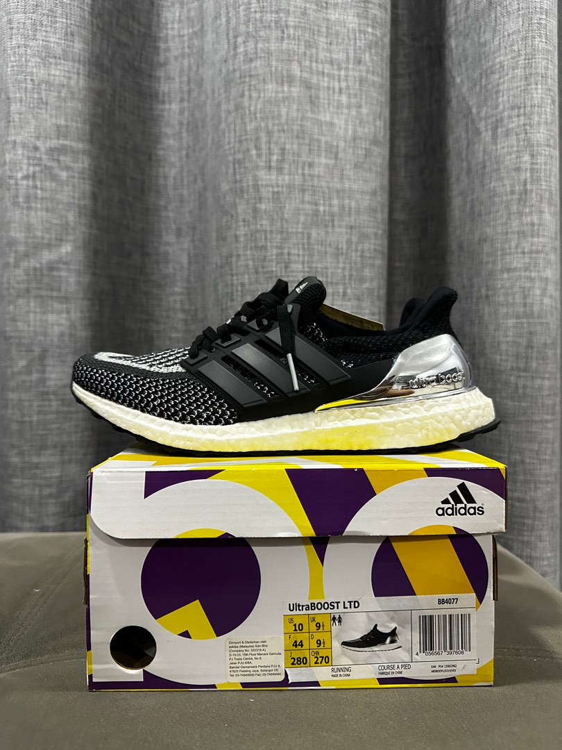 Ultra boost silver medal top